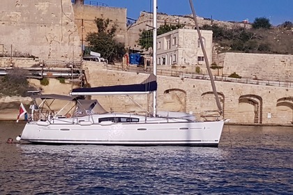 Miete Segelboot Beneteau Oceanis 40 Pietà