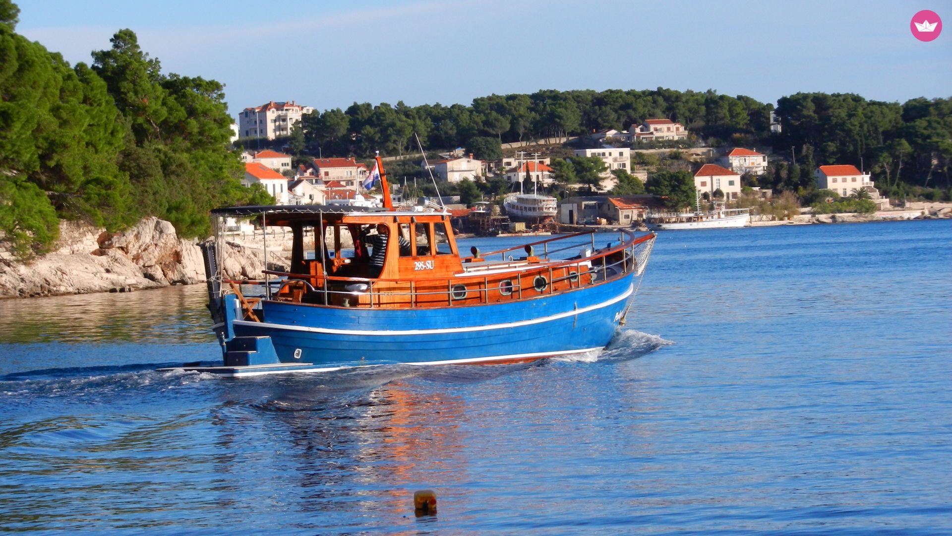 Charter Motorboat Traditional Croatian Boat Leut Palagruža Split