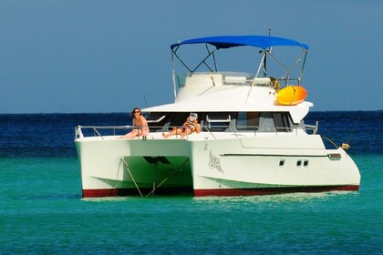 Miete Motorboot Fountaine Pajot Maryland 37 Mahé