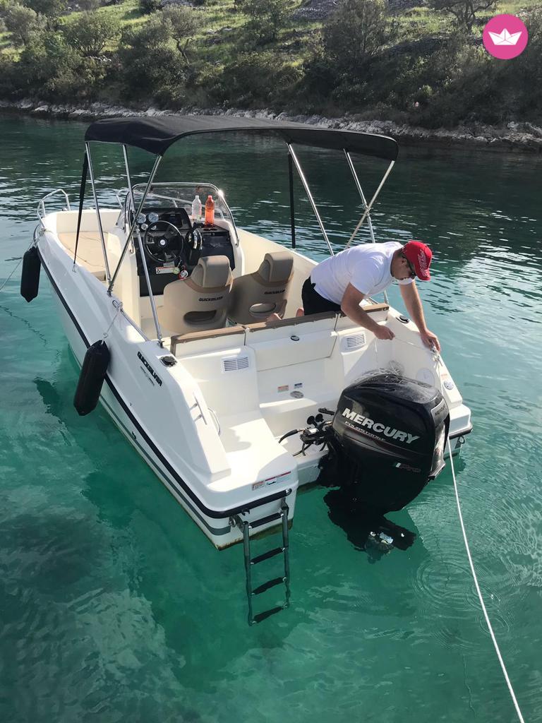 Quicksilver 555 Activ Open en Split en alquiler