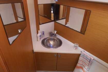 Daily or more rent experience with a professional skipper