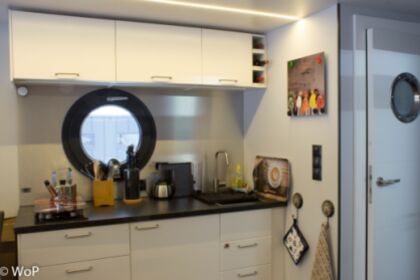 Χαλαρώστε σε αυτό το σκάφος