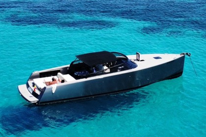 Hire Motorboat Vandutch 40 Ibiza