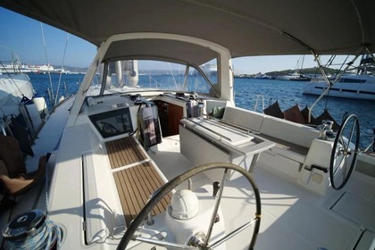 Sail the Greek Islands in Style with the Beneteau Oceanis 45