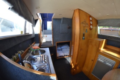 Wonderful houseboat for rent to discover Müritz i