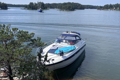 Hyra båt Motorbåt Bavaria 33 Sport Stockholm