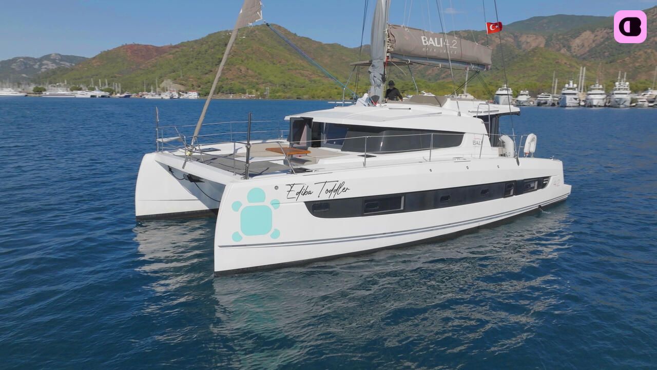 Catamaran Catana Group Bali 4.2 - 4 + 1 cab. 12m
