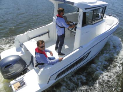 Charter Motorboat Jeanneau Merry Fisher 605 Marlin La Forêt-Fouesnant