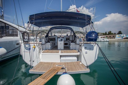 Sailboat Jeanneau Sun Odyssey 440  13m