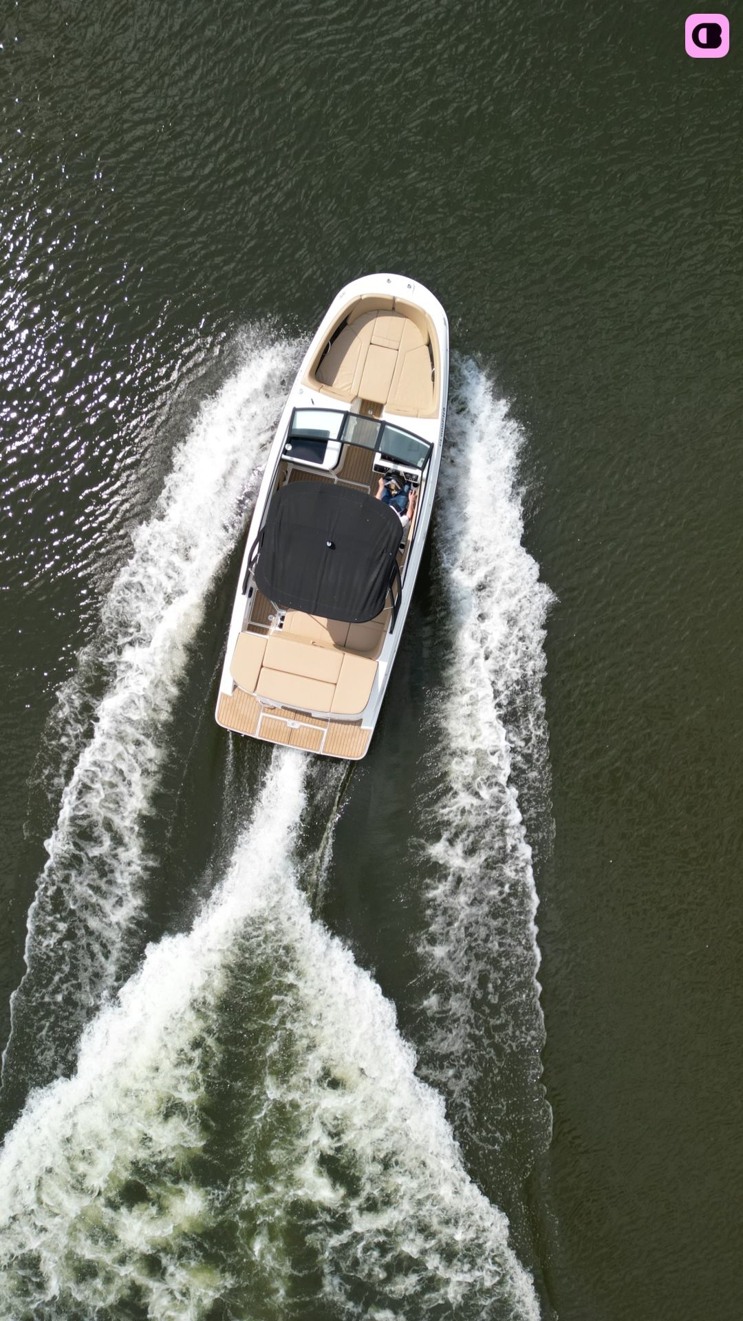 Bateau à moteur Sea Ray 230C SPXE 350cv 3