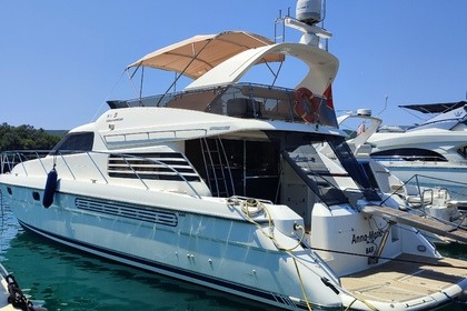 Hire Motor yacht Fairline SQUADRON 59 Tivat