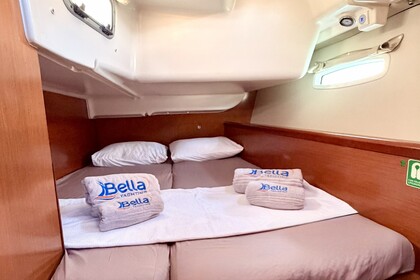 Sailing Yacht Tigre – Beneteau Oceanis 40 (2008) | Comfortable and Well-Equipped