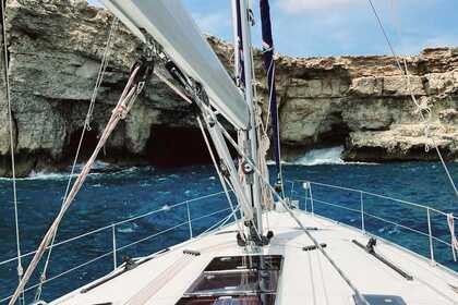 Hyra båt Segelbåt Bavaria 45 Cruiser Msida
