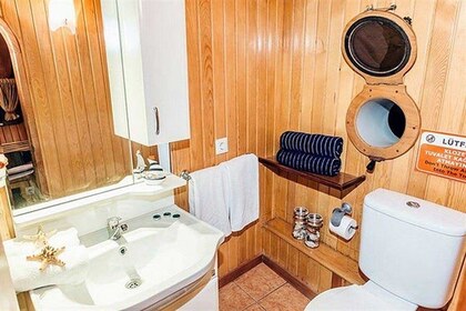 8 cabin Gulet located in Fethiye
