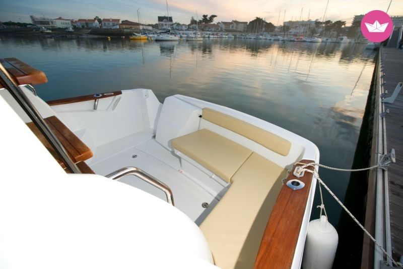 Charter motorboat in Split  