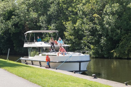 Hire Motorboat Houseboat Poseidon 45 Casale sul Sile