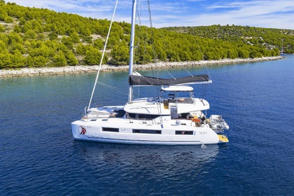 Rental Catamaran Lagoon-Bénéteau Lagoon 51 - 6 + 2 cab. Trogir