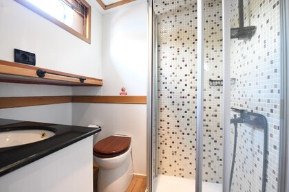 beautiful gulet for 8 people