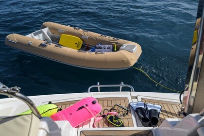 Sail in Luxury with "Mythos" - Your Perfect Yacht Charter in Pireas