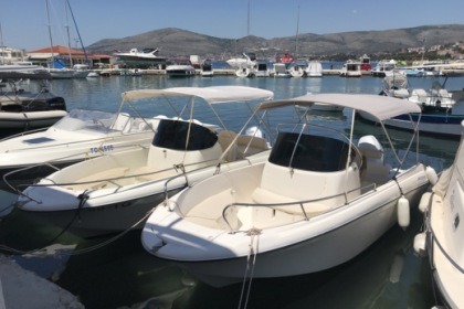 Miete Motorboot JEANNEAU CAP CAMARAT 635 Okrug Gornji