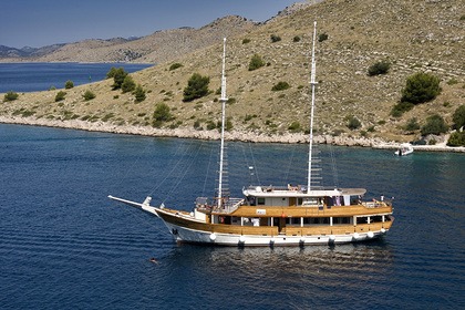 Rental Motorboat Handcrafted Traditional Wooden Ship Zadar