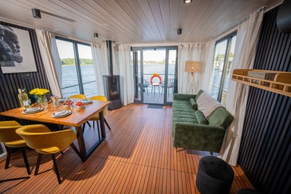 Charter Houseboat WOMA D13 Müritz