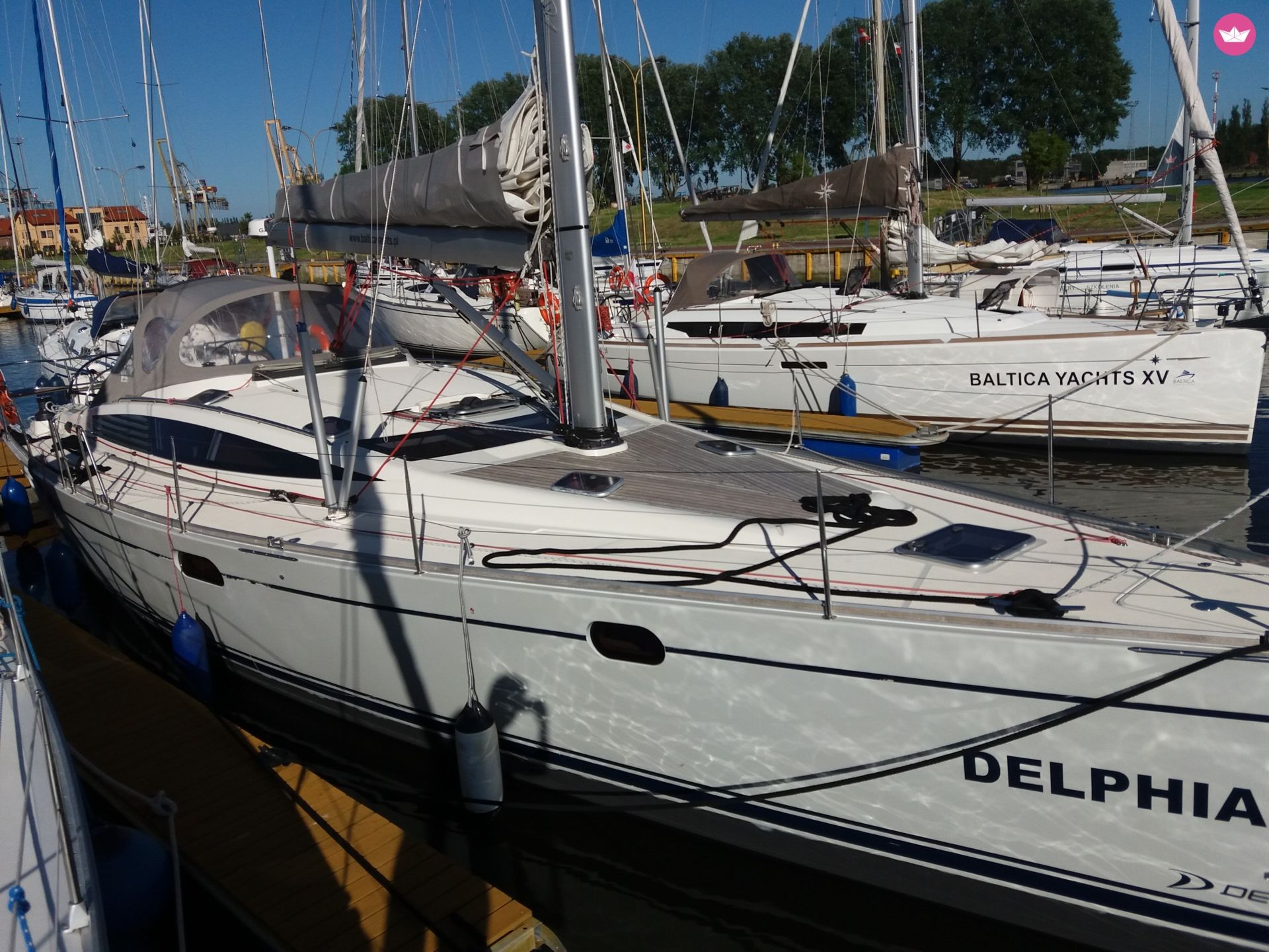 Charter Delphia 47