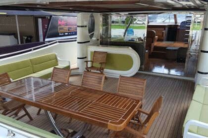 Amazing 23m Den Den Motoryat B6