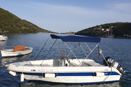 Charter Motorboat Karel 500v Lefkada