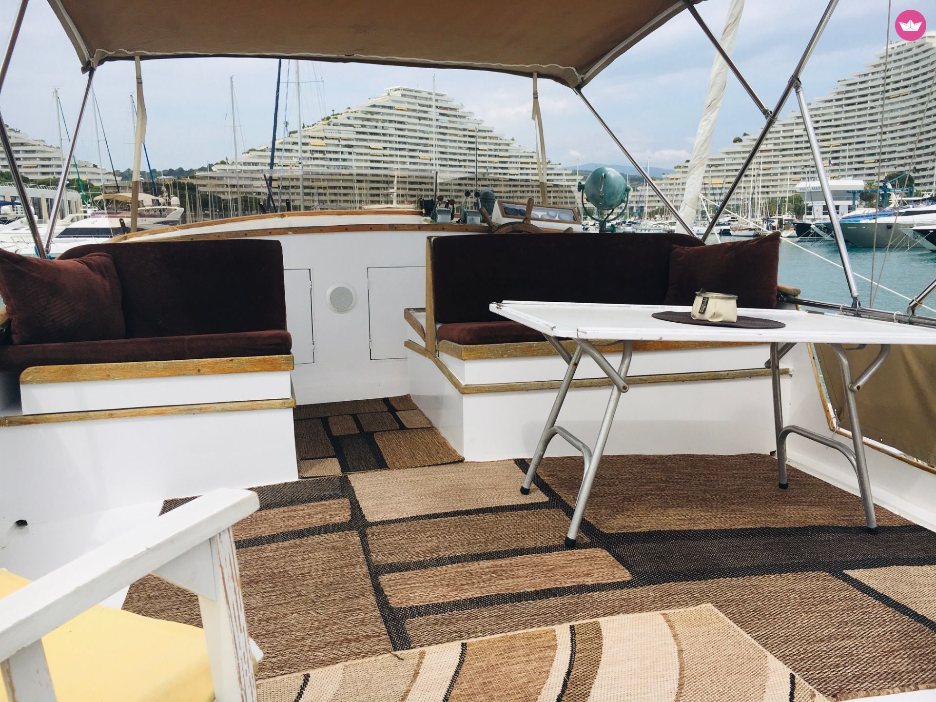 Bateau à moteur American Marine Grand Banks 42 Classic à louer