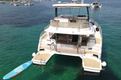Catamaran MOTEUR LEOPARD 43 PC
