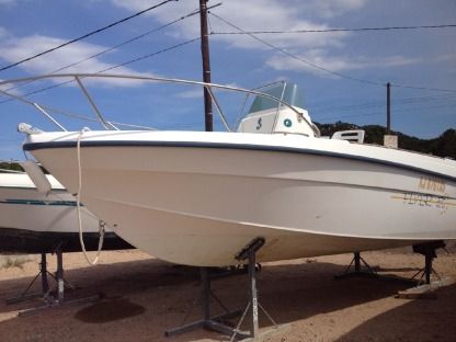 Charter Motorboat Beneteau Flyer 570 Figari