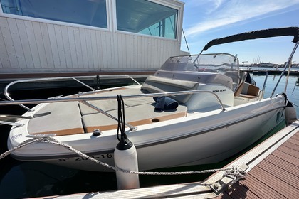 Charter Motorboat Beneteau Flyer 6 SunDeck Cambrils