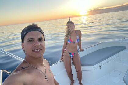 RENT NO LICENSE - SON BOU