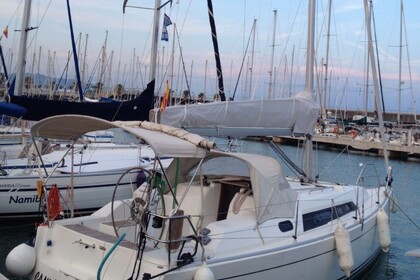 Alugue este veleiro para conhecer Barcelona e suas