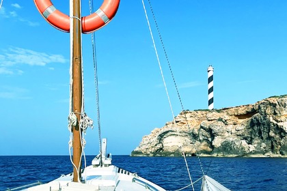 Explora el salvaje norte de Ibiza en un llaüt