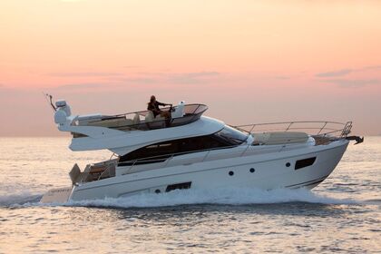 Verhuur Motorjacht Bavaria Yachtbau Bavaria Virtess 420 Fly Marina Lav