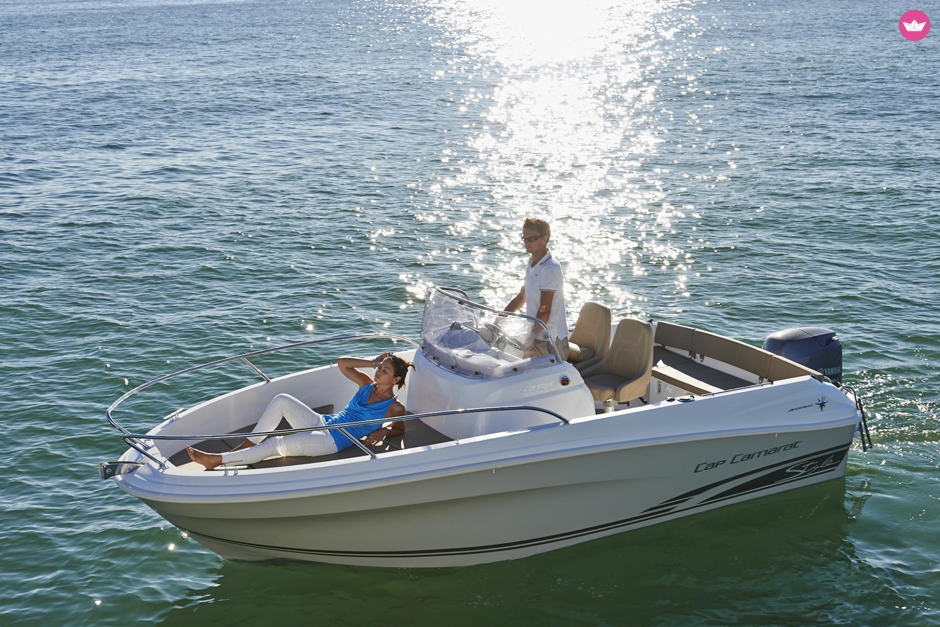 Motorboat Jeanneau Cap Camarat 5.50 for rental