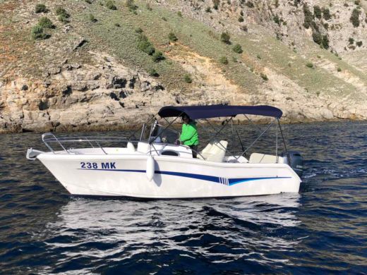 Rent Elan 650 Cabin Motorboat (2017) In Malinska - Click&boat