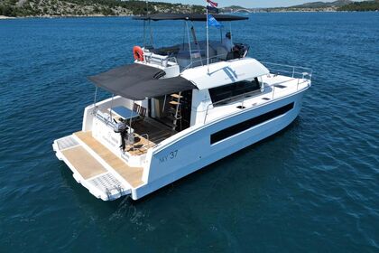 Miete Motorboot Fountaine Pajot My 37 Saint-Raphaël