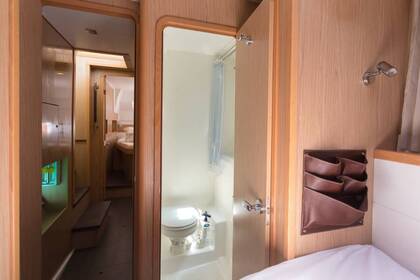 Lagoon 400 - luxury sailing