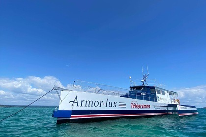 Location Bateau à moteur Trimaran Moteur Saint-Malo