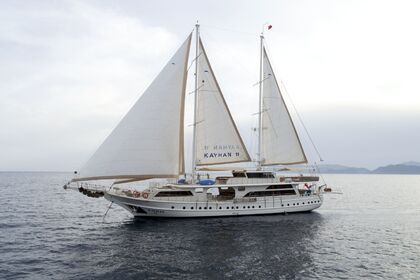 Luxury Gulet Charter in Fethiye – 20-Person Capacity