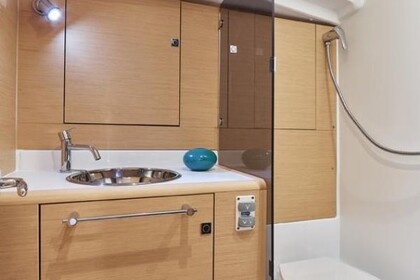 Hyra båt Segelbåt JEANNEAU SUN ODYSSEY 449 Kos
