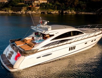 Czarter Łódź motorowa Princess V70 Saint-Tropez