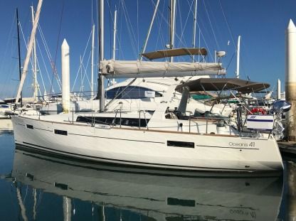 Charter Sailboat Beneteau Oceanis 41 Phuket