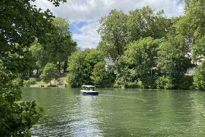 Location Bateau sans permis  Petit bateau électrique sans permis 5 places Ile-de-France Melun