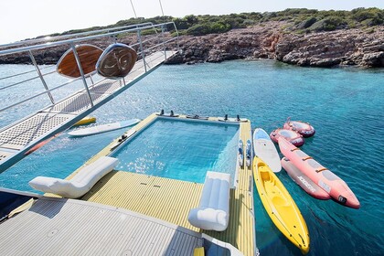 Elegant renovated Gulet for 21 people