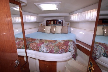 Sea Ray Express Cruiser