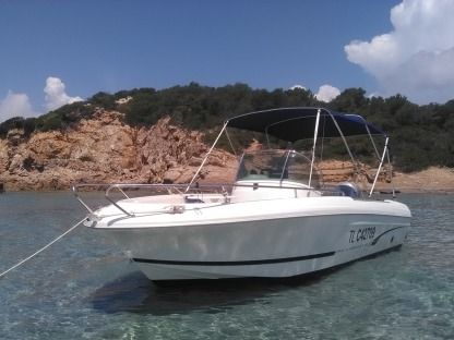 Charter Motorboat Jeanneau Cap Camarat 625 Hyères